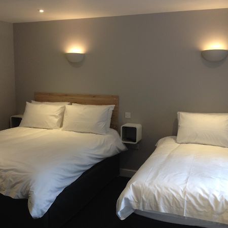 Hotel Woodland Waters Ancaster Exterior foto