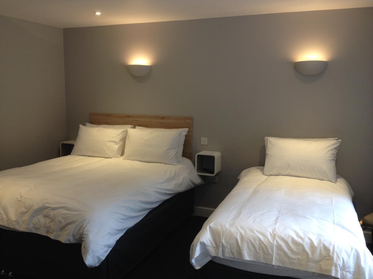 Hotel Woodland Waters Ancaster Exterior foto